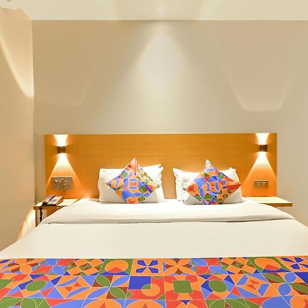 Fabhotel Penthouse - A K Dev Road Γουβαχάτι Εξωτερικό φωτογραφία