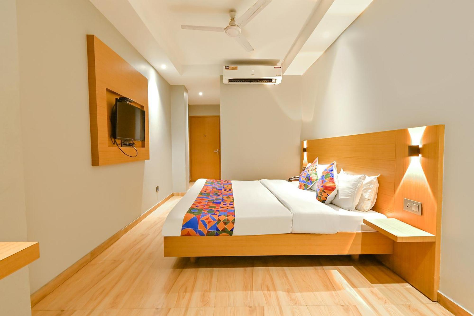 Fabhotel Penthouse - A K Dev Road Γουβαχάτι Εξωτερικό φωτογραφία