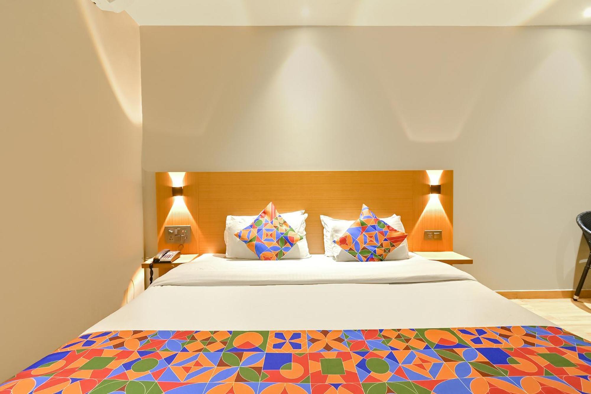 Fabhotel Penthouse - A K Dev Road Γουβαχάτι Εξωτερικό φωτογραφία