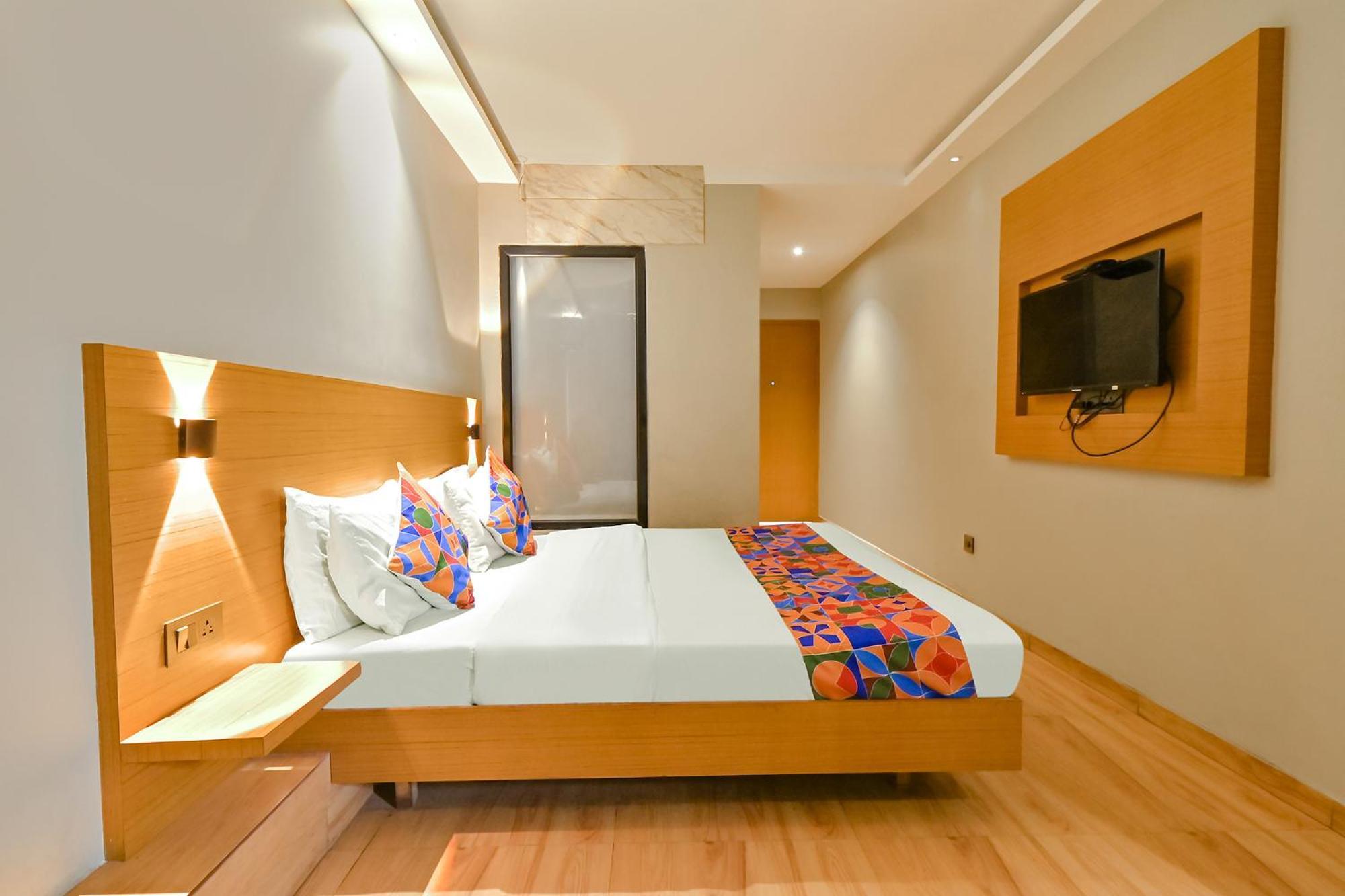 Fabhotel Penthouse - A K Dev Road Γουβαχάτι Εξωτερικό φωτογραφία