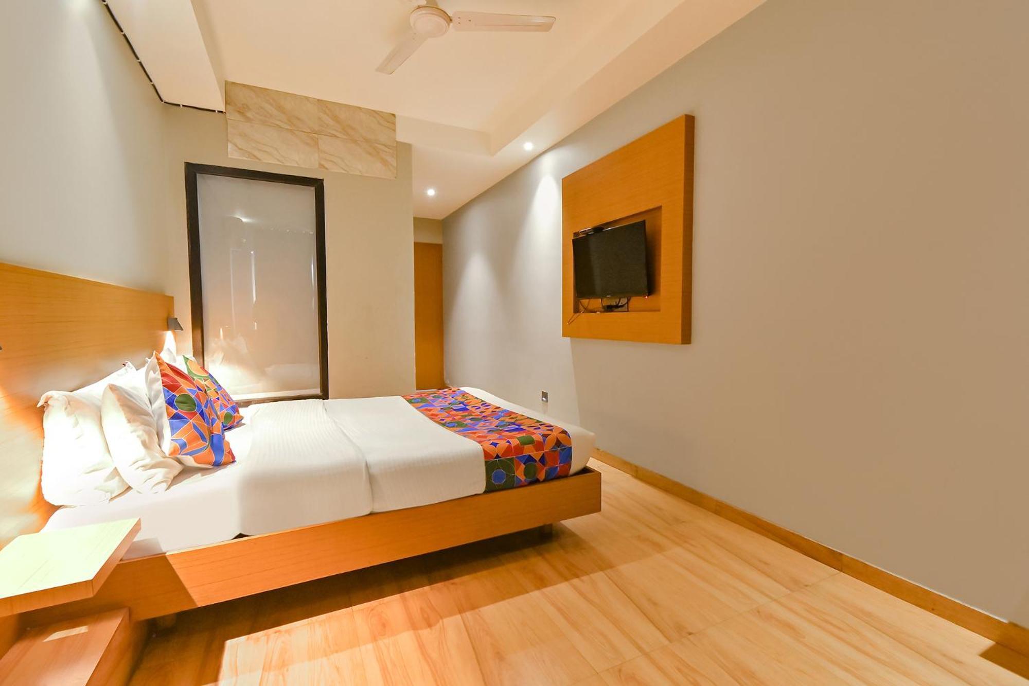 Fabhotel Penthouse - A K Dev Road Γουβαχάτι Εξωτερικό φωτογραφία