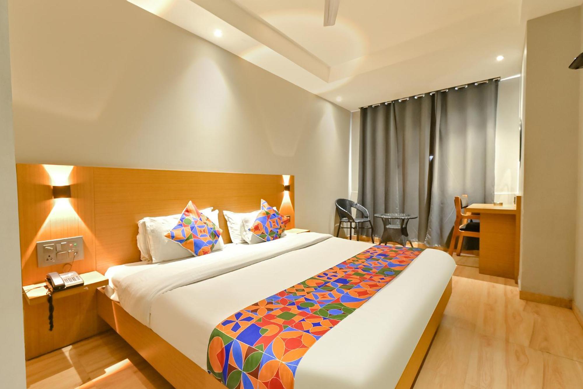 Fabhotel Penthouse - A K Dev Road Γουβαχάτι Εξωτερικό φωτογραφία
