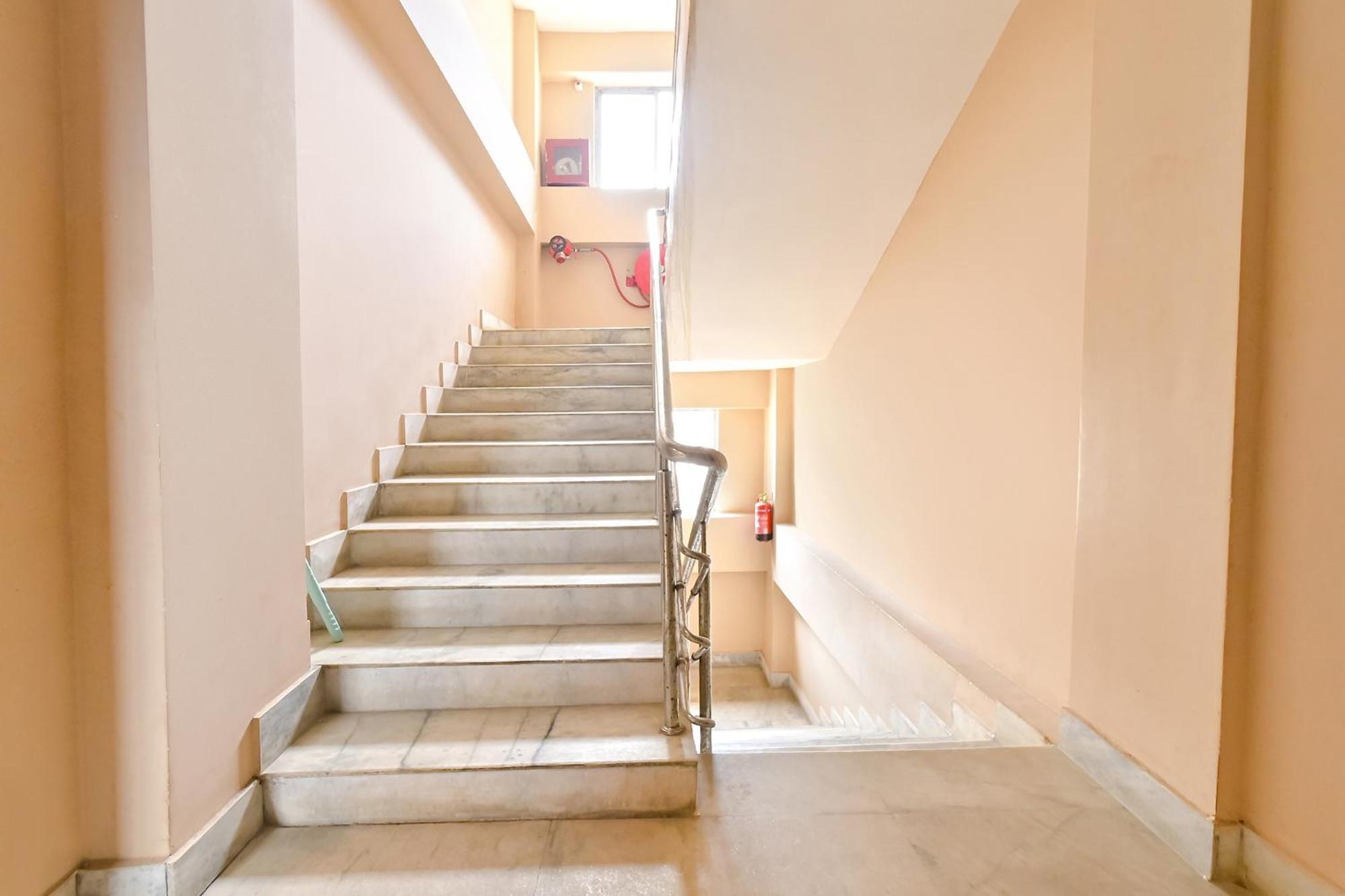 Fabhotel Penthouse - A K Dev Road Γουβαχάτι Εξωτερικό φωτογραφία