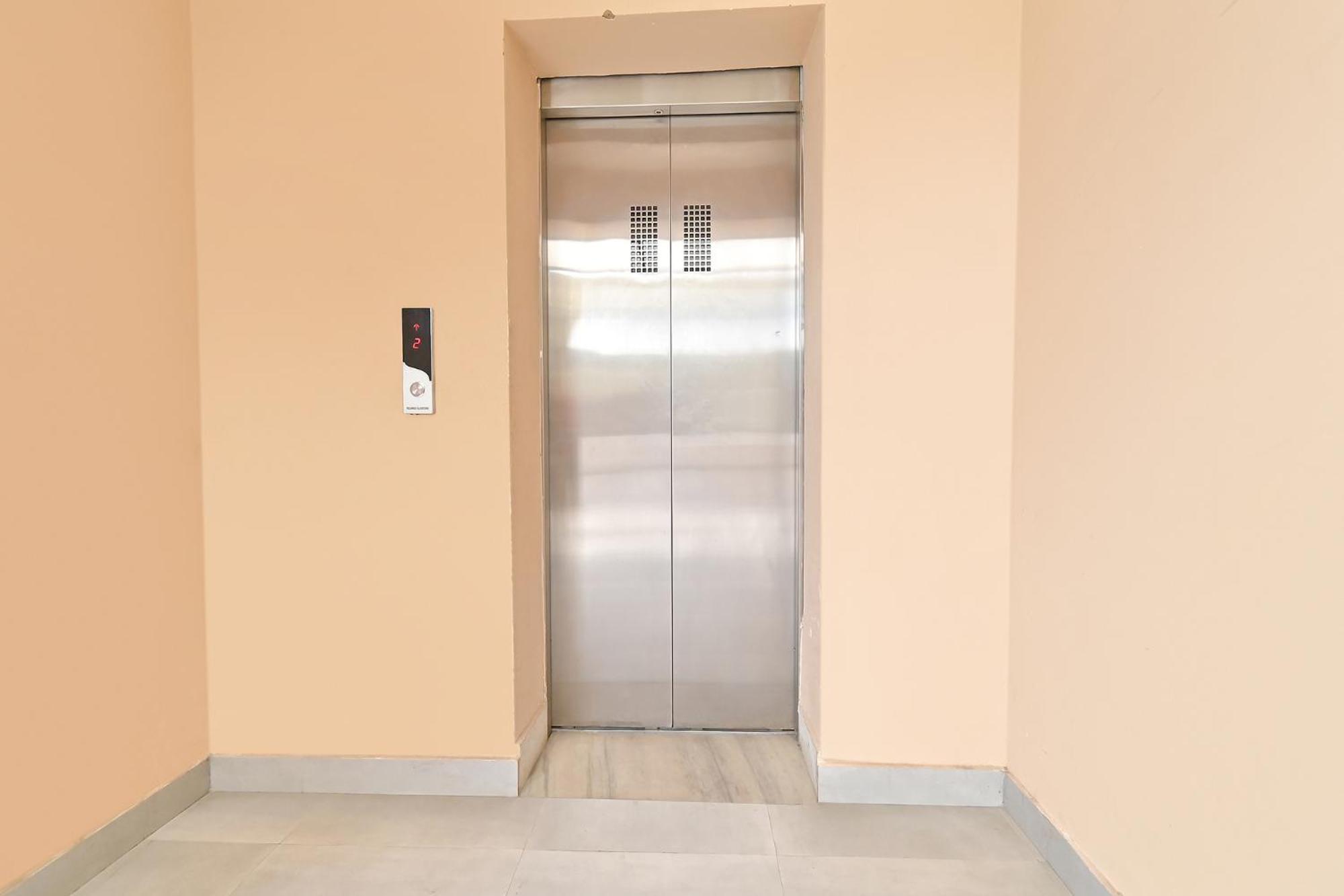 Fabhotel Penthouse - A K Dev Road Γουβαχάτι Εξωτερικό φωτογραφία