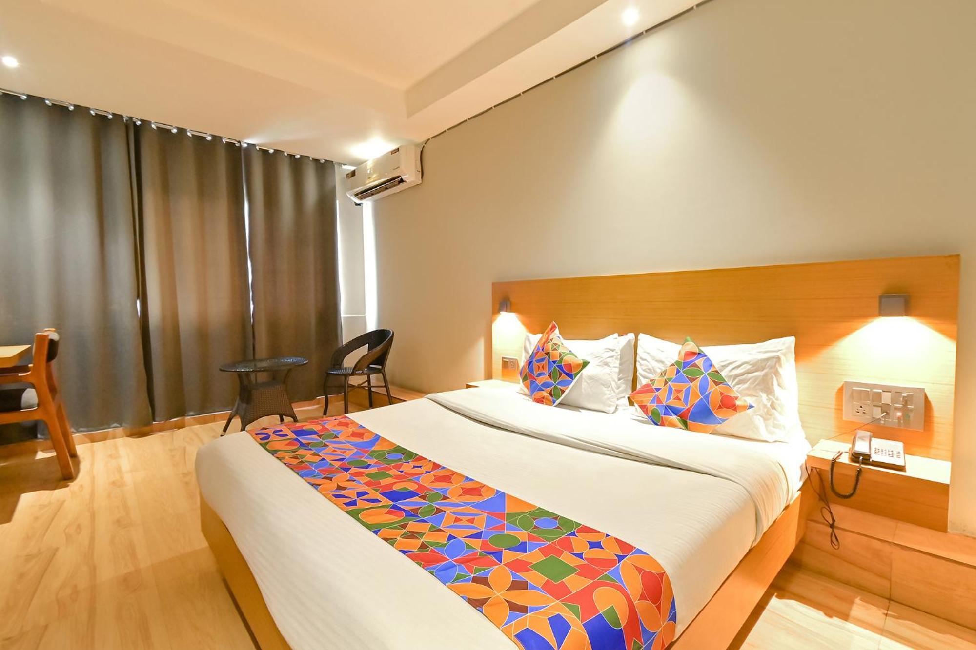 Fabhotel Penthouse - A K Dev Road Γουβαχάτι Εξωτερικό φωτογραφία