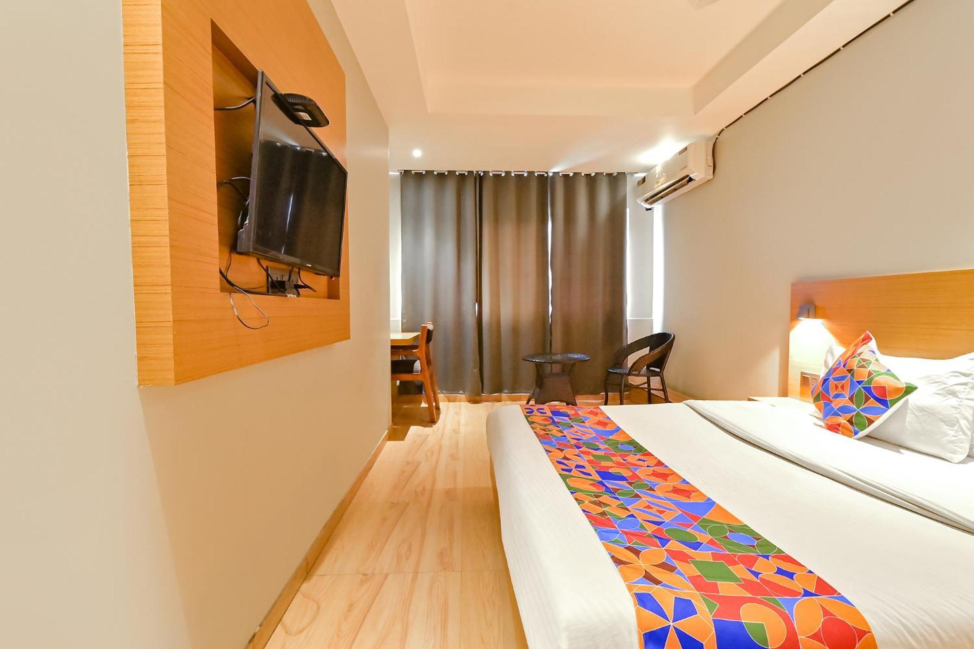 Fabhotel Penthouse - A K Dev Road Γουβαχάτι Εξωτερικό φωτογραφία