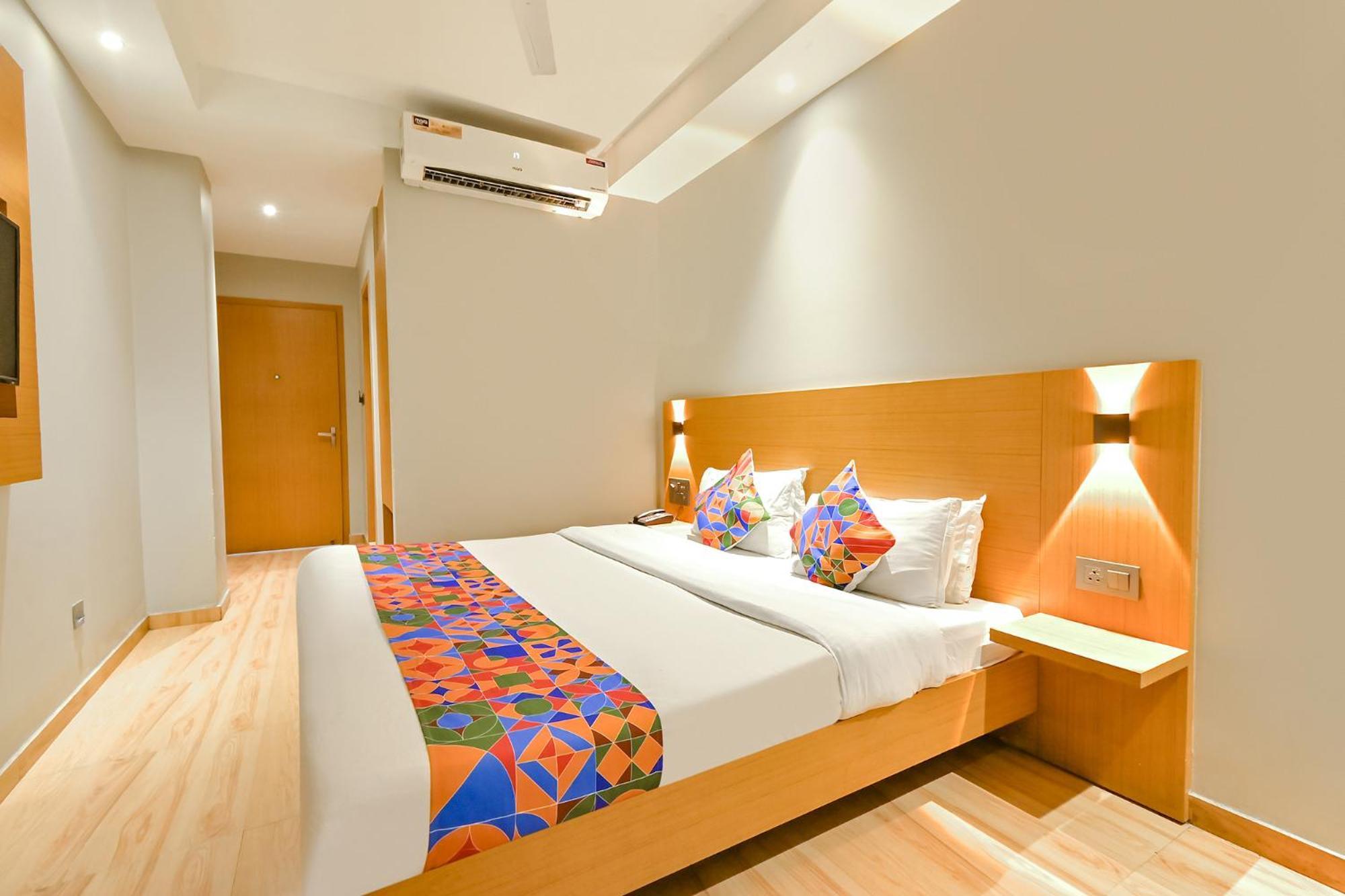 Fabhotel Penthouse - A K Dev Road Γουβαχάτι Εξωτερικό φωτογραφία