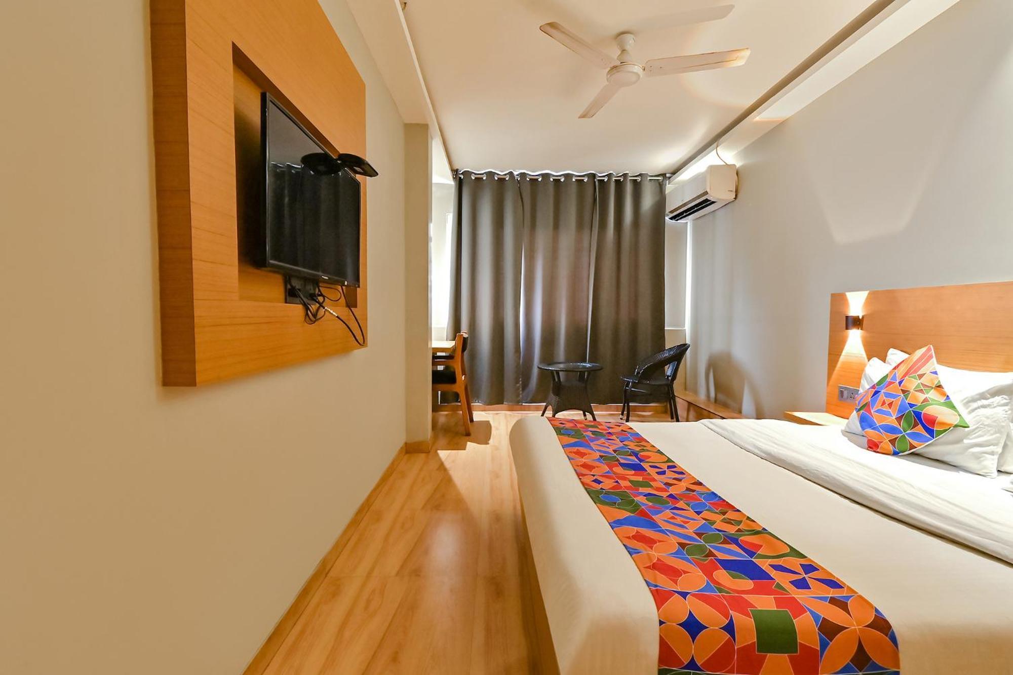 Fabhotel Penthouse - A K Dev Road Γουβαχάτι Εξωτερικό φωτογραφία